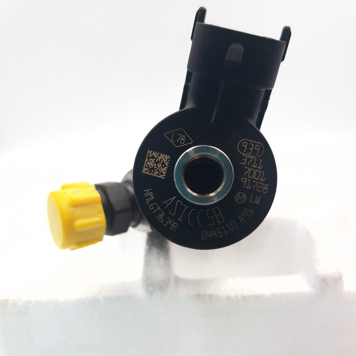 Remanufactured injector 0445110895, 166003281R RENAULT NISSAN
