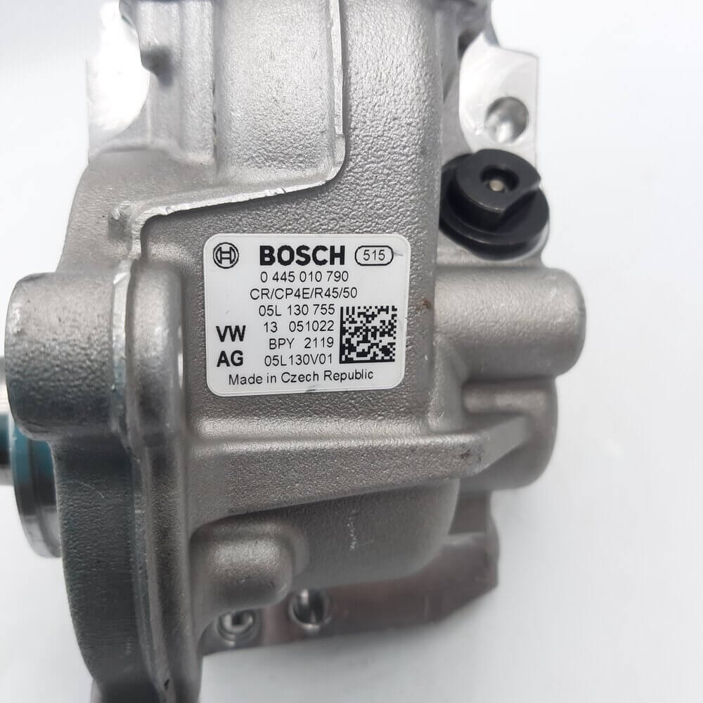 New fuel injection pump 0445010790, 05L130755 AUDI SKODA